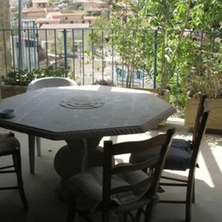 Mespilo House-1 *